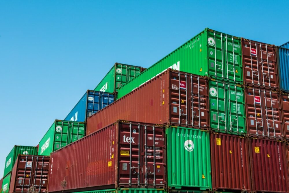 C06-water base paints anti corrosion and anti rust kina coatings (1) C06 Waterborne Asphalt quality coating for container of the underside with KTA approved