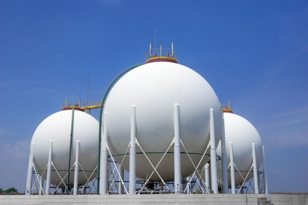 PC02T-water base paints anti corrosion and anti rust kina coatings (4) PC02T Waterborne Epoxy insulating and oil resistant pioneering coating for crude oil tank interior surface